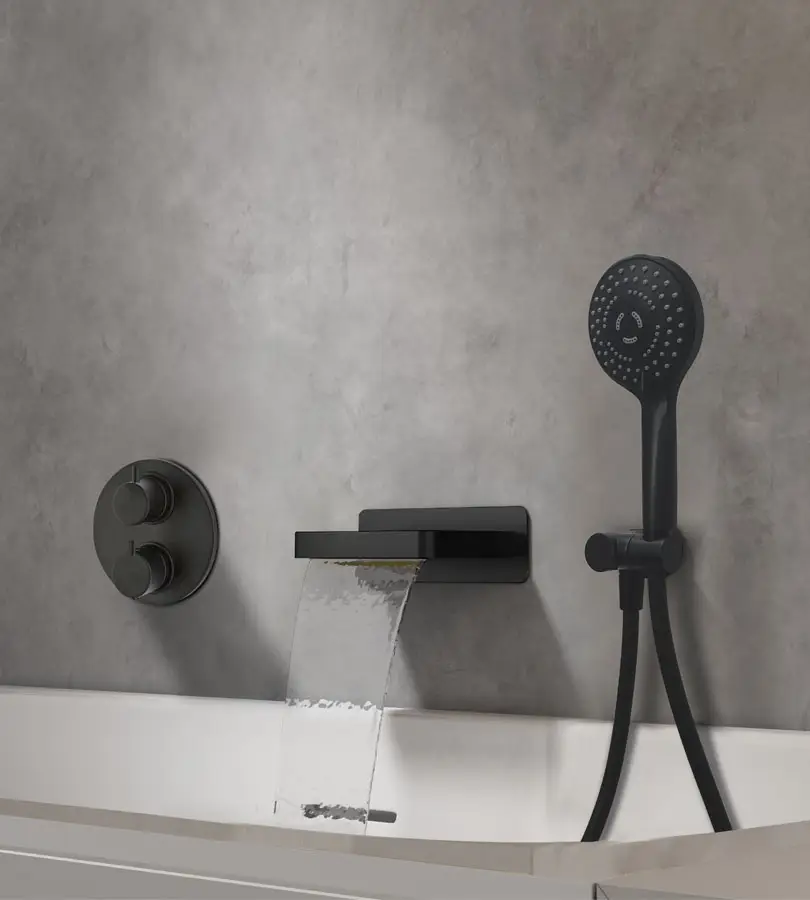 photo Ensemble bain douche thermostatique encastré rond Ruby noir mat
