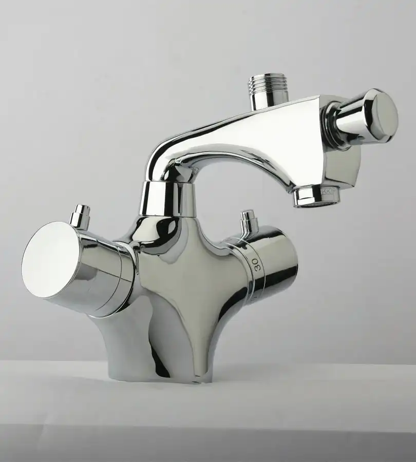 photo Mitigeur thermostatique baignoire monotrou Blade chrome